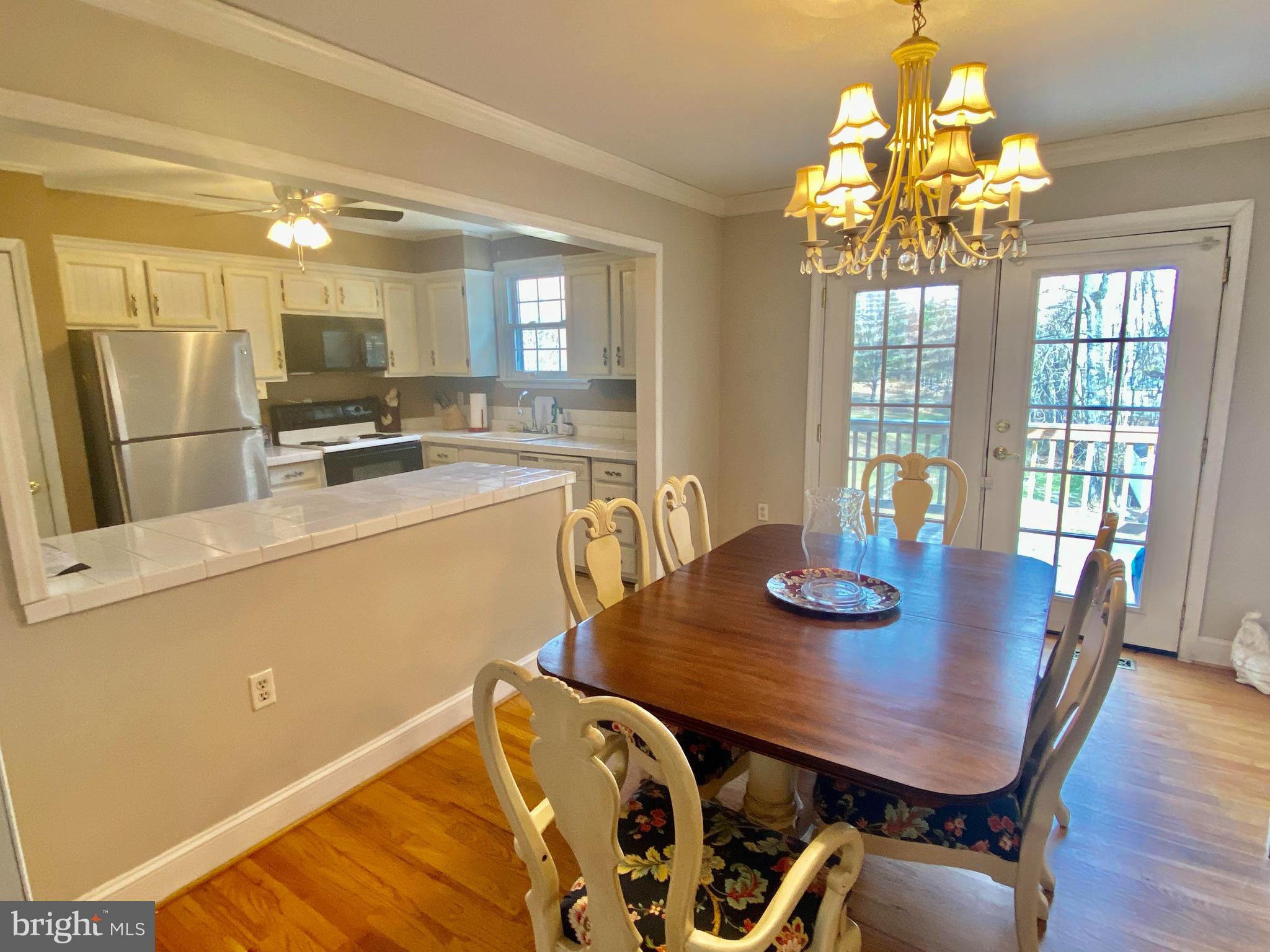 631 Walton Road Huntingtown, MD 20639 - Photo 9 of 34 Dining room/kitchen