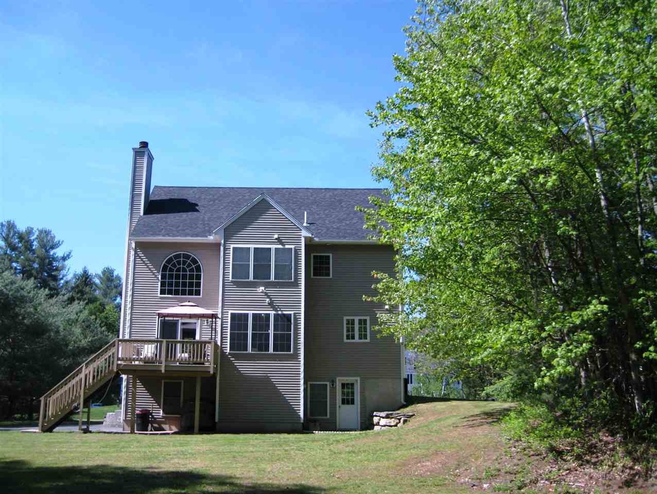9 Autumn Woods Road Salem, NH 03079 - Photo 36 of 37