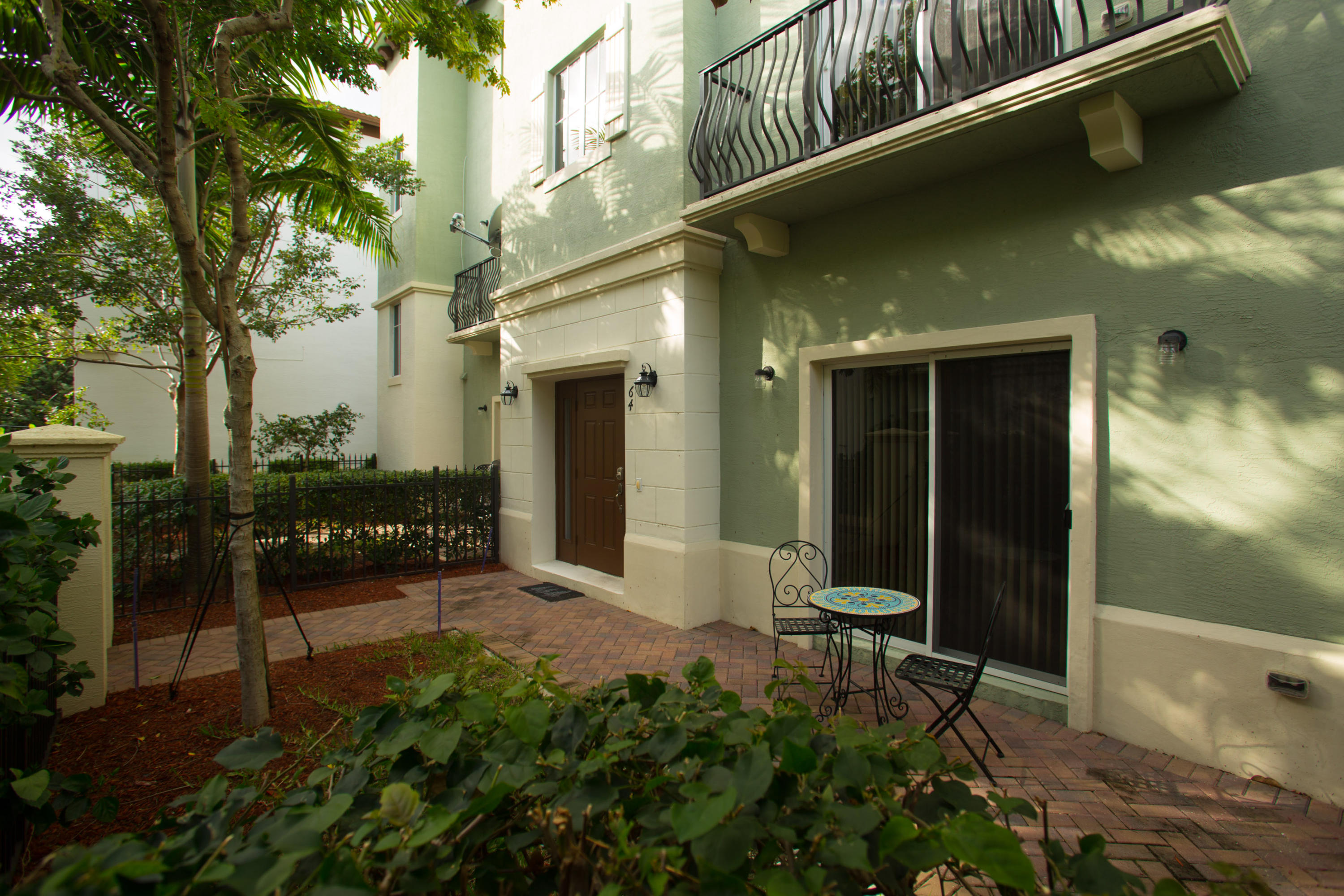 64 Northwest 7th Street Boca Raton, FL 33432 - Photo 4 of 34 BBQ area
