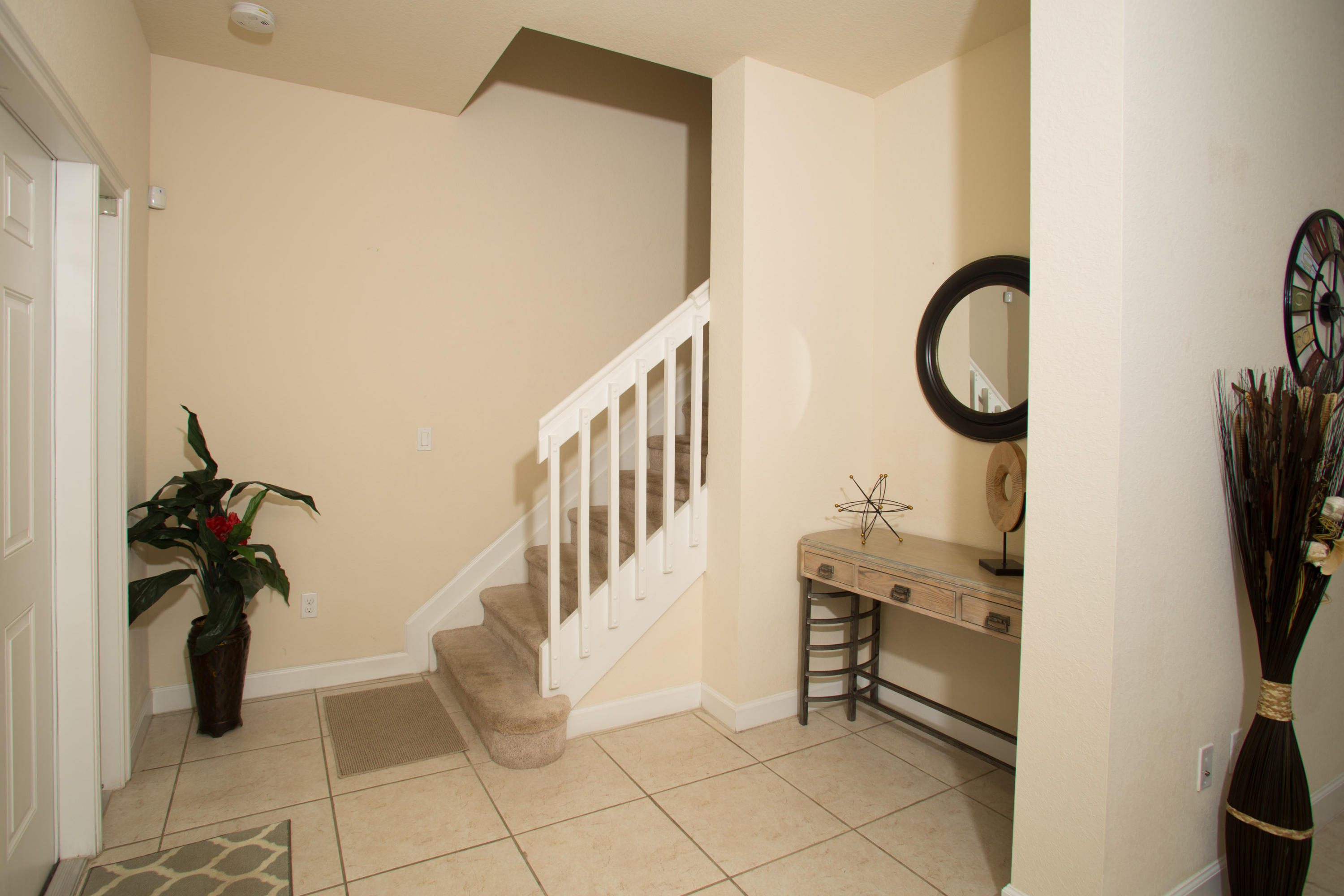 64 Northwest 7th Street Boca Raton, FL 33432 - Photo 6 of 34 ENTRY