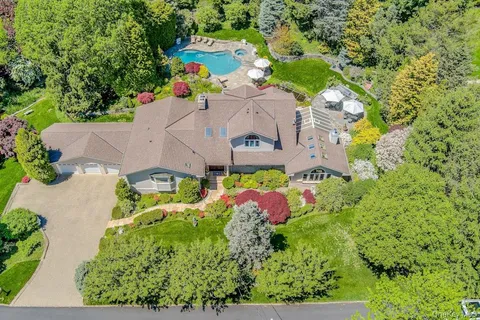 $2,650,000 | 1 Rock Hill Lane, Scarsdale, NY 10583