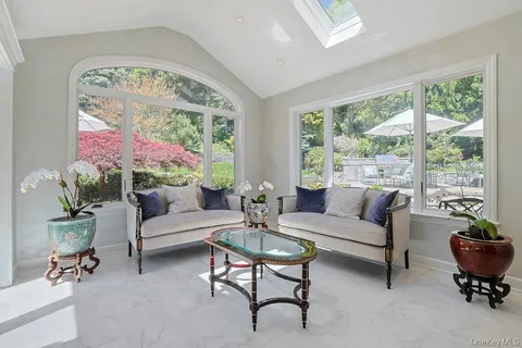 $2,650,000 | 1 Rock Hill Lane, Scarsdale, NY 10583