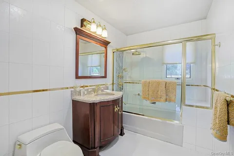 $2,650,000 | 1 Rock Hill Lane, Scarsdale, NY 10583