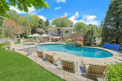 $2,650,000 | 1 Rock Hill Lane, Scarsdale, NY 10583