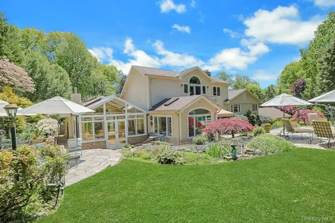 $2,650,000 | 1 Rock Hill Lane, Scarsdale, NY 10583