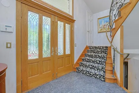 $2,650,000 | 1 Rock Hill Lane, Scarsdale, NY 10583