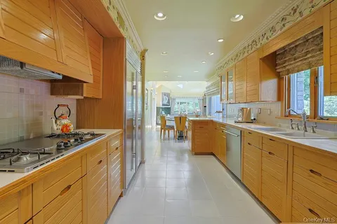 $2,650,000 | 1 Rock Hill Lane, Scarsdale, NY 10583