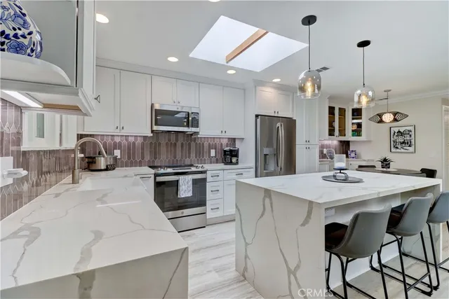 $649,999 | 683 Via Alhambra, Unit N, Laguna Woods, CA 92637