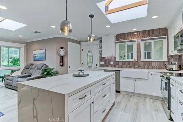 $649,999 | 683 Via Alhambra, Unit N, Laguna Woods, CA 92637