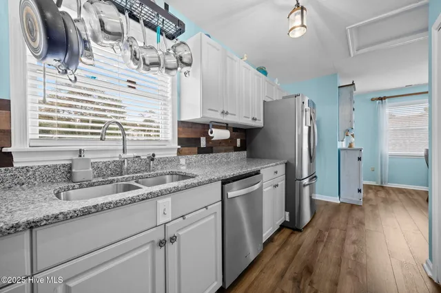 $690,000 | 422 Harbour View Drive, Kill Devil Hills, NC 27948