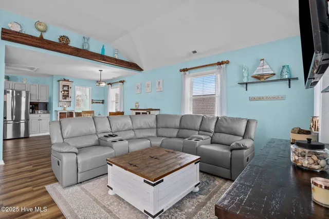 $690,000 | 422 Harbour View Drive, Kill Devil Hills, NC 27948