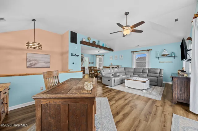 $690,000 | 422 Harbour View Drive, Kill Devil Hills, NC 27948