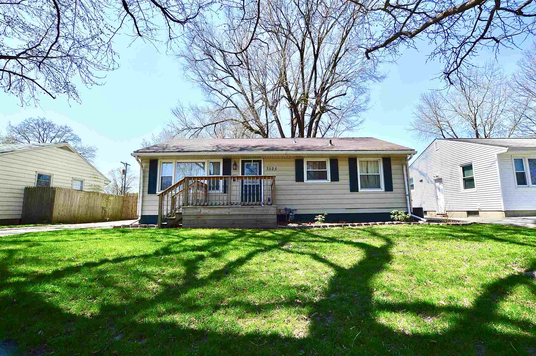 3525 Stanton Street Springfield, IL 62703 - Photo 2 of 38