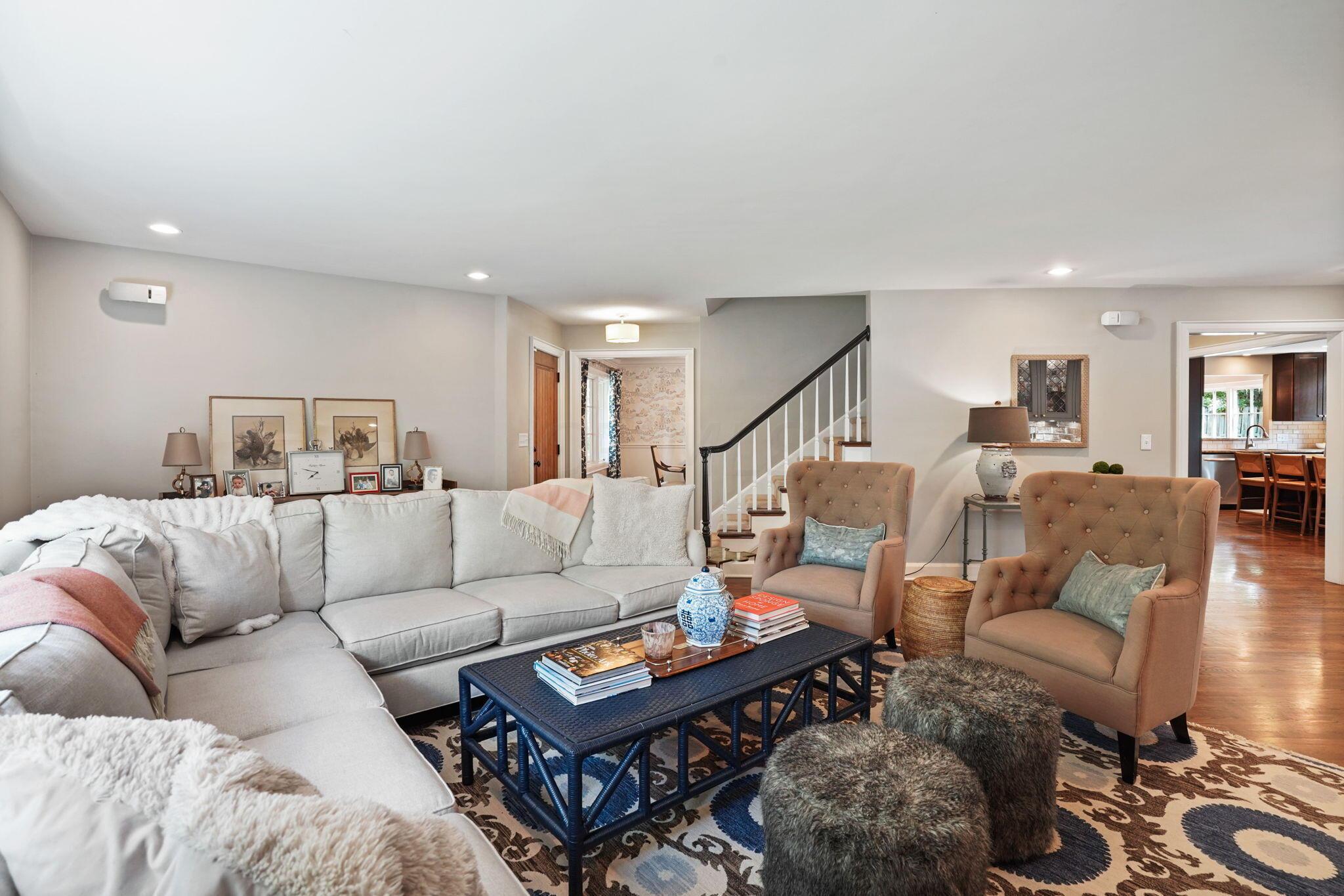 2076 Elgin Road Columbus, OH 43221 - Photo 15 of 82 15-web-or-mls-DSC00018