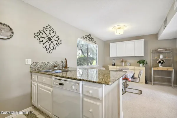 $229,900 | 156 Lanai, Unit Q, Diamondhead, MS 39525