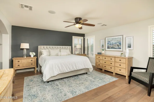 $1,050,000 | 23031 North 43rd Place, Phoenix, AZ 85050