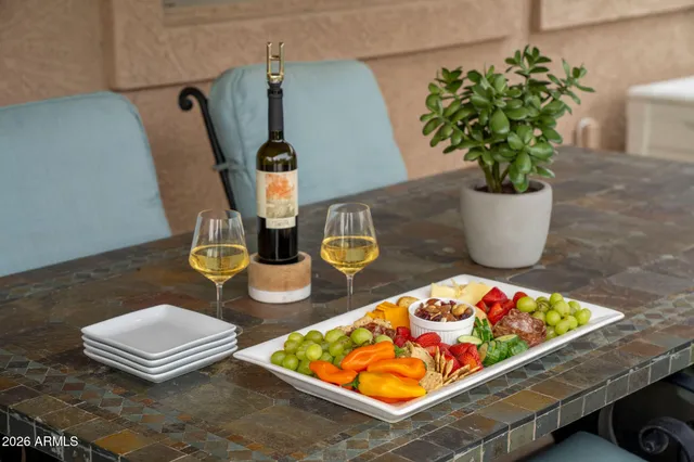 $1,050,000 | 23031 North 43rd Place, Phoenix, AZ 85050