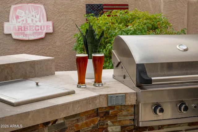 $1,050,000 | 23031 North 43rd Place, Phoenix, AZ 85050