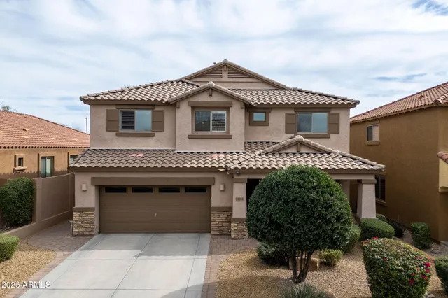 $1,050,000 | 23031 North 43rd Place, Phoenix, AZ 85050