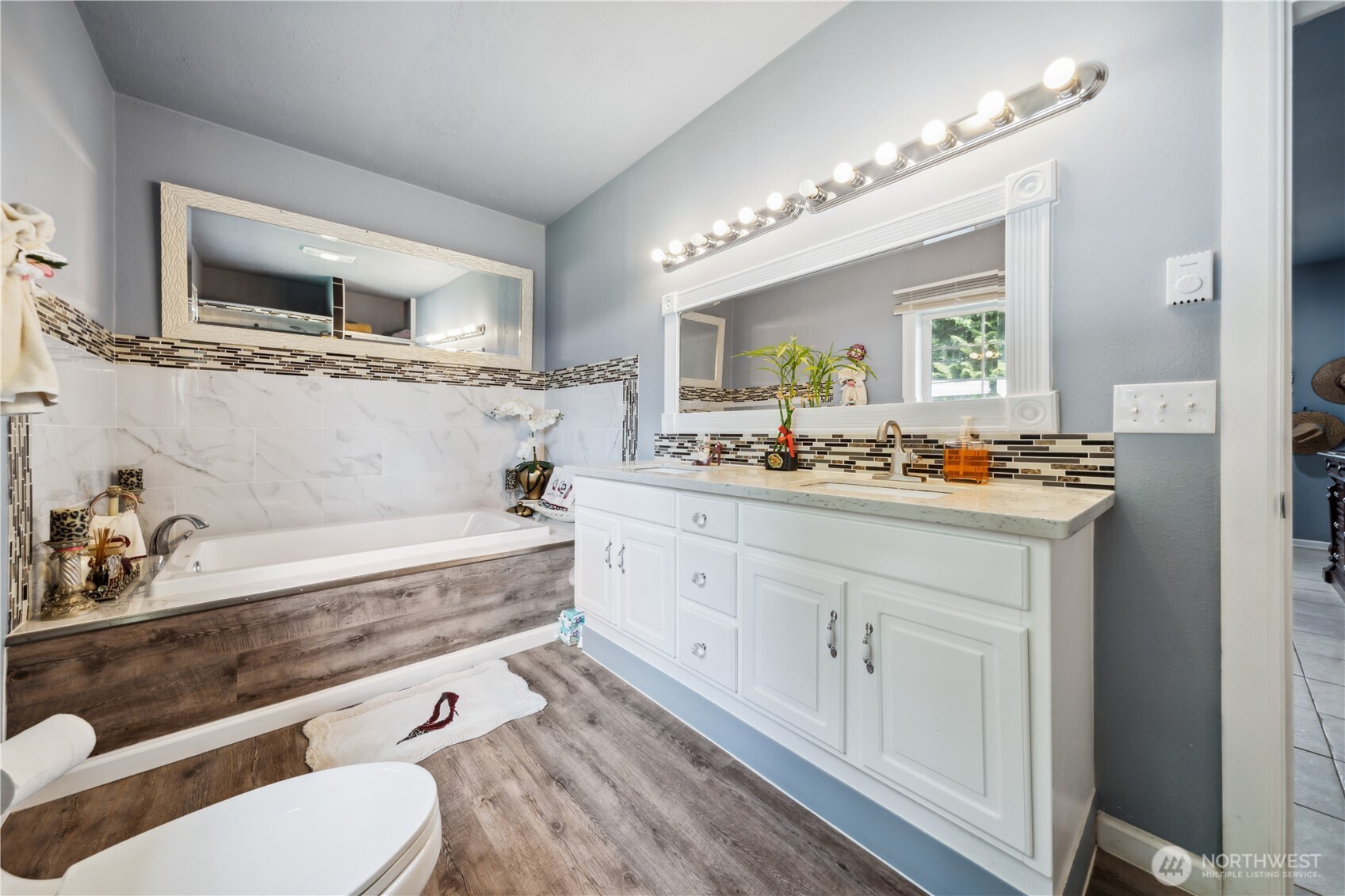 1407 Slide Creek Road Longview, WA 98632 - Photo 16 of 27