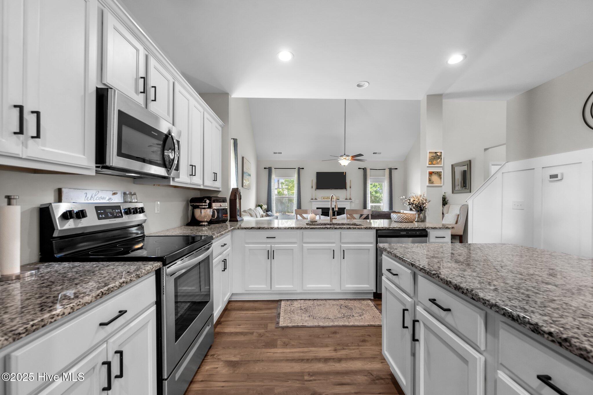 302 Neuse Drive Holly Ridge, NC 28445 - Photo 12 of 51 8-web-or-mls-_RAD6607