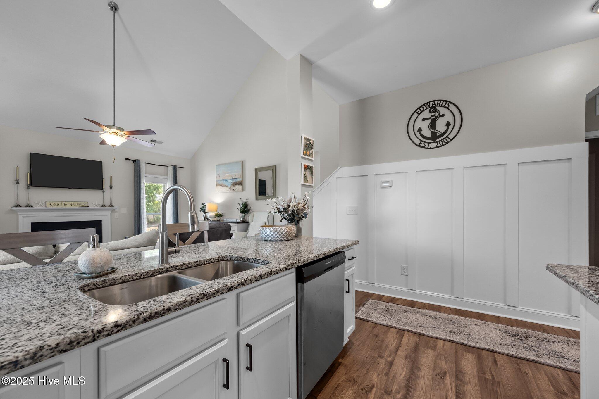 302 Neuse Drive Holly Ridge, NC 28445 - Photo 14 of 51 10-web-or-mls-_RAD6622