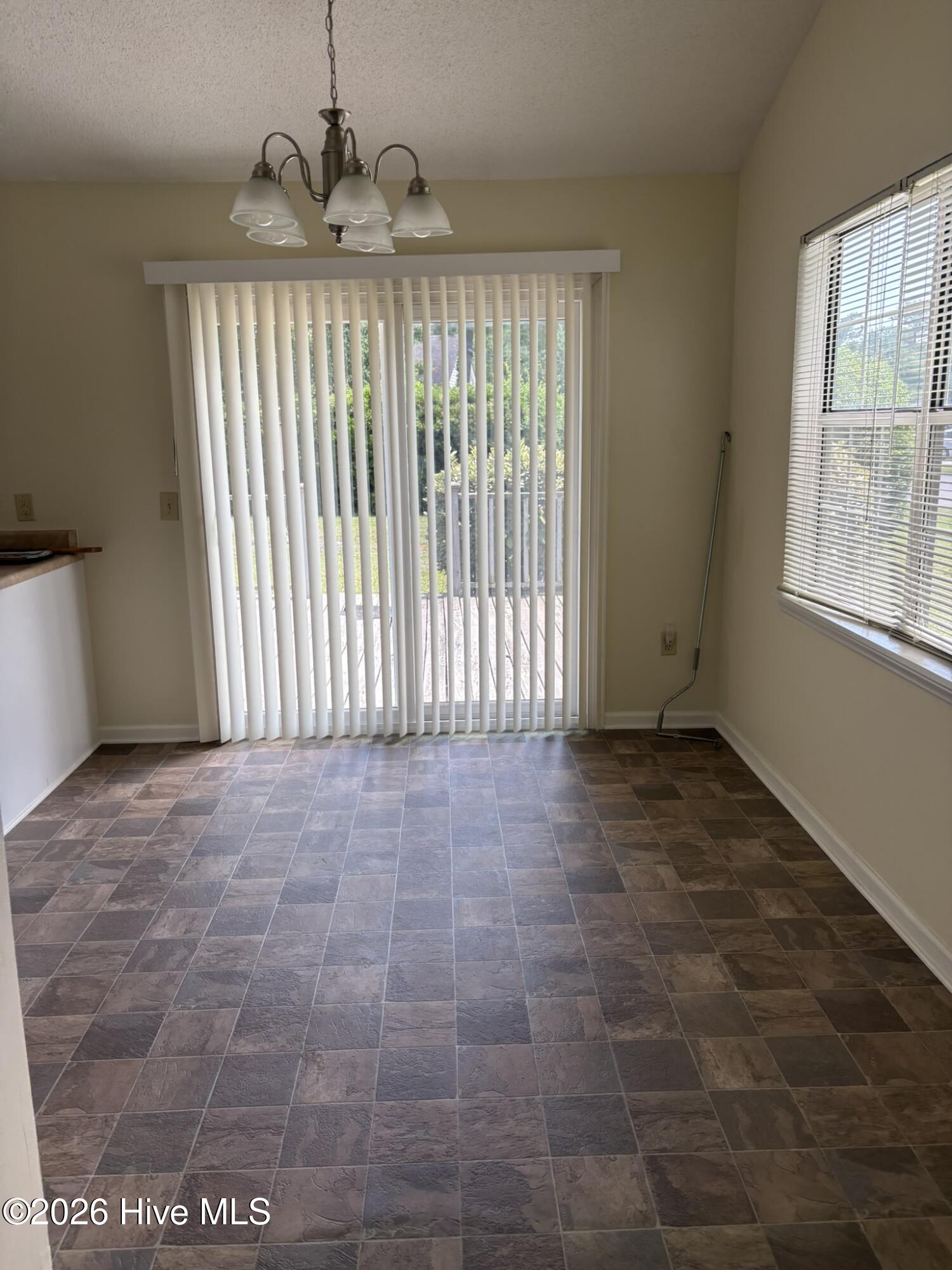 2900 Carthage Drive Wilmington, NC 28405 - Photo 9 of 29 IMG_1932