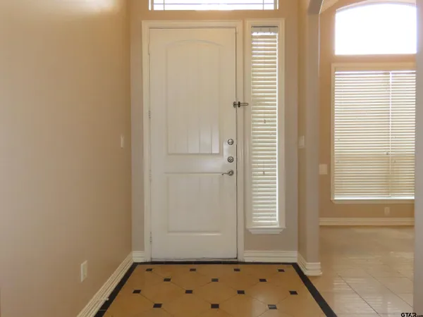 $2,250 | 5831 Persimmon Drive, Tyler, TX 75707