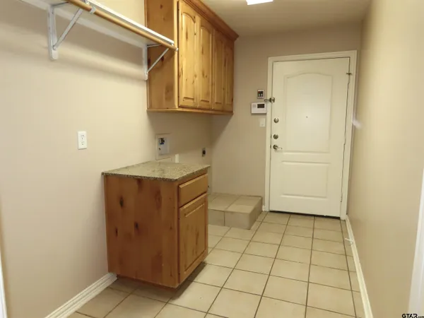 $2,250 | 5831 Persimmon Drive, Tyler, TX 75707