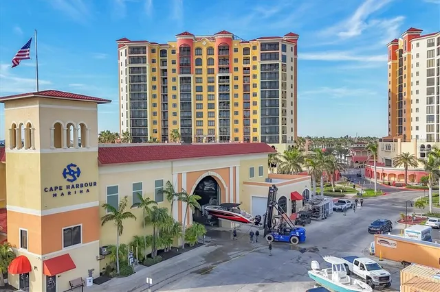 $526,500 | 5865 Shell Cove Drive, Unit 106, Cape Coral, FL 33914