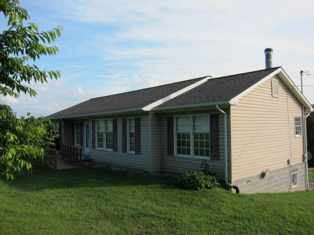 651 Shumate Road Peterstown, WV 24963 - Photo 2 of 42 Gallery Image 2
