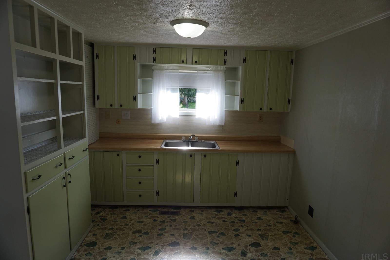 1329 Hillcrest Road Bedford, IN 47421 - Photo 23 of 30 Gallery Image 23