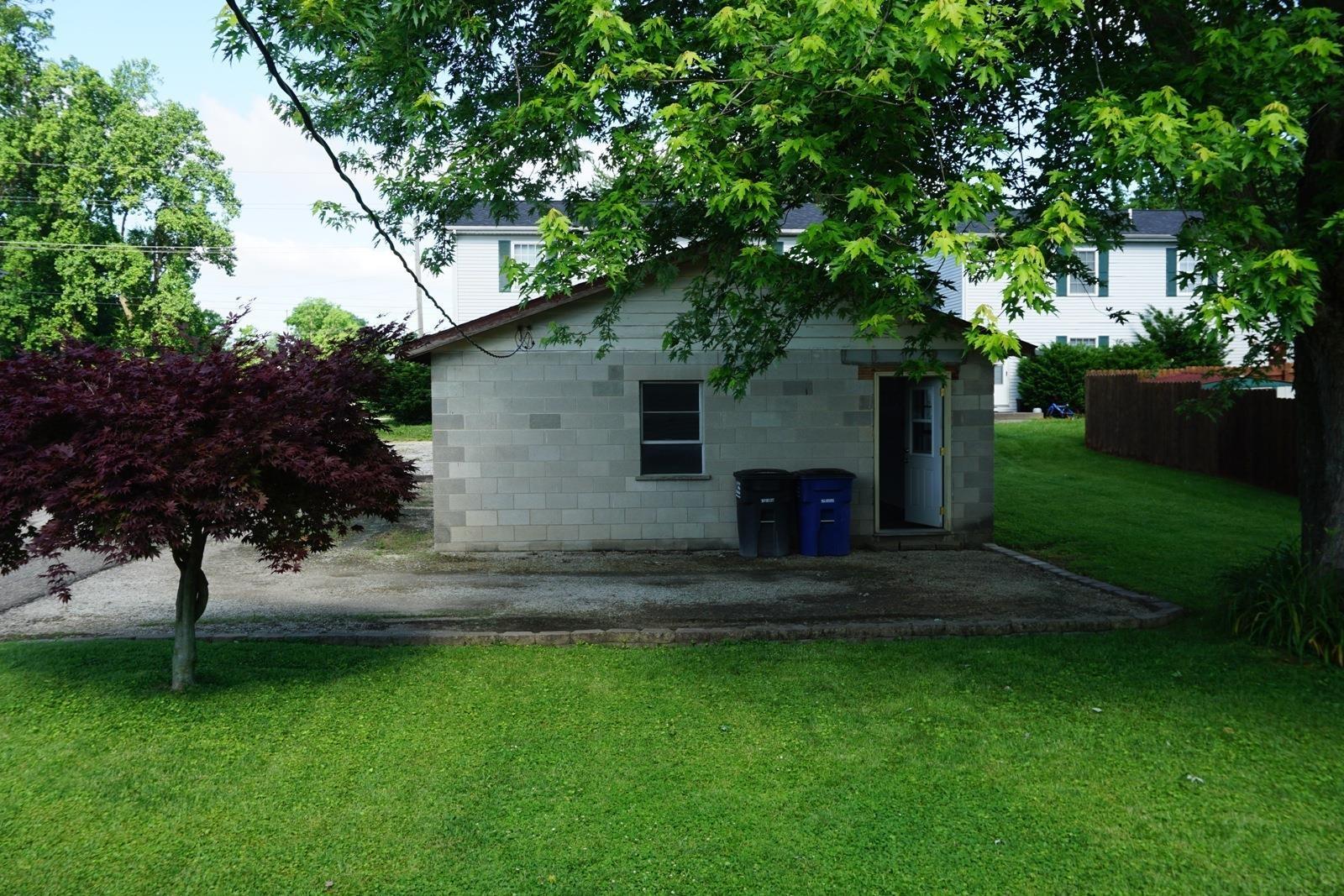 1329 Hillcrest Road Bedford, IN 47421 - Photo 10 of 30 Gallery Image 10
