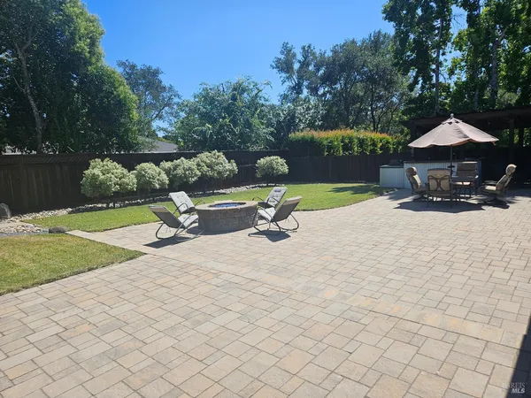 $815,000 | 354 Wikiup Drive, Santa Rosa, CA 95403
