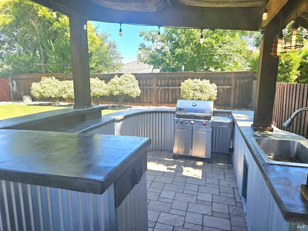 $815,000 | 354 Wikiup Drive, Santa Rosa, CA 95403