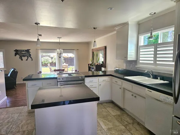 $815,000 | 354 Wikiup Drive, Santa Rosa, CA 95403