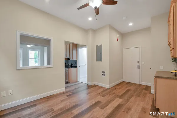 $1,400 | 120 East Main Street, Unit 2, Torrington, CT 06790
