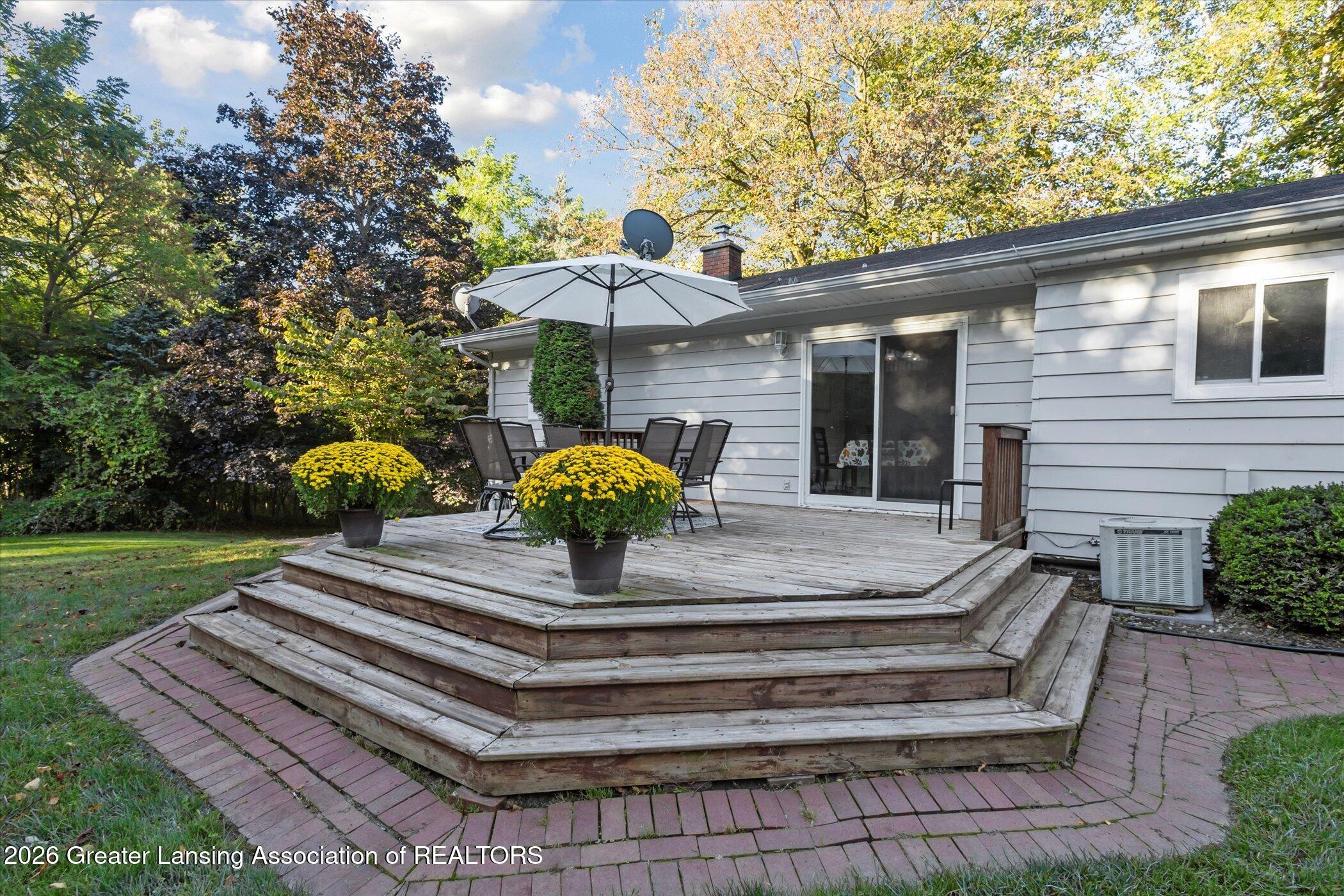 2954 Dobie Road Mason, MI 48854 - Photo 33 of 42 12-2954-Dobie-Rd-Mason-MI-48854-WindowSt