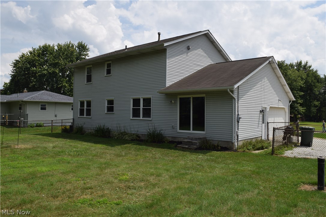 6465 Ridgewood Street Southwest Canton, OH 44706 - Photo 2 of 29 Gallery Image 2