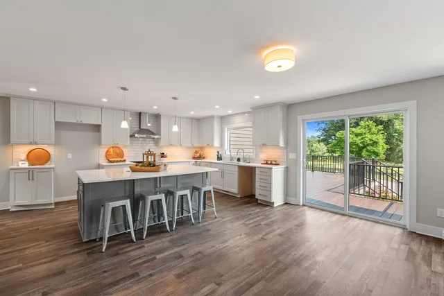 $575,000 | 3258 County Rd O, Saukville, WI 53080