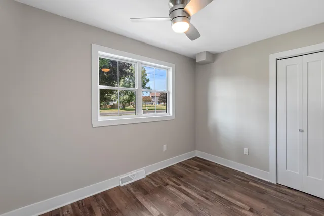 $575,000 | 3258 County Rd O, Saukville, WI 53080