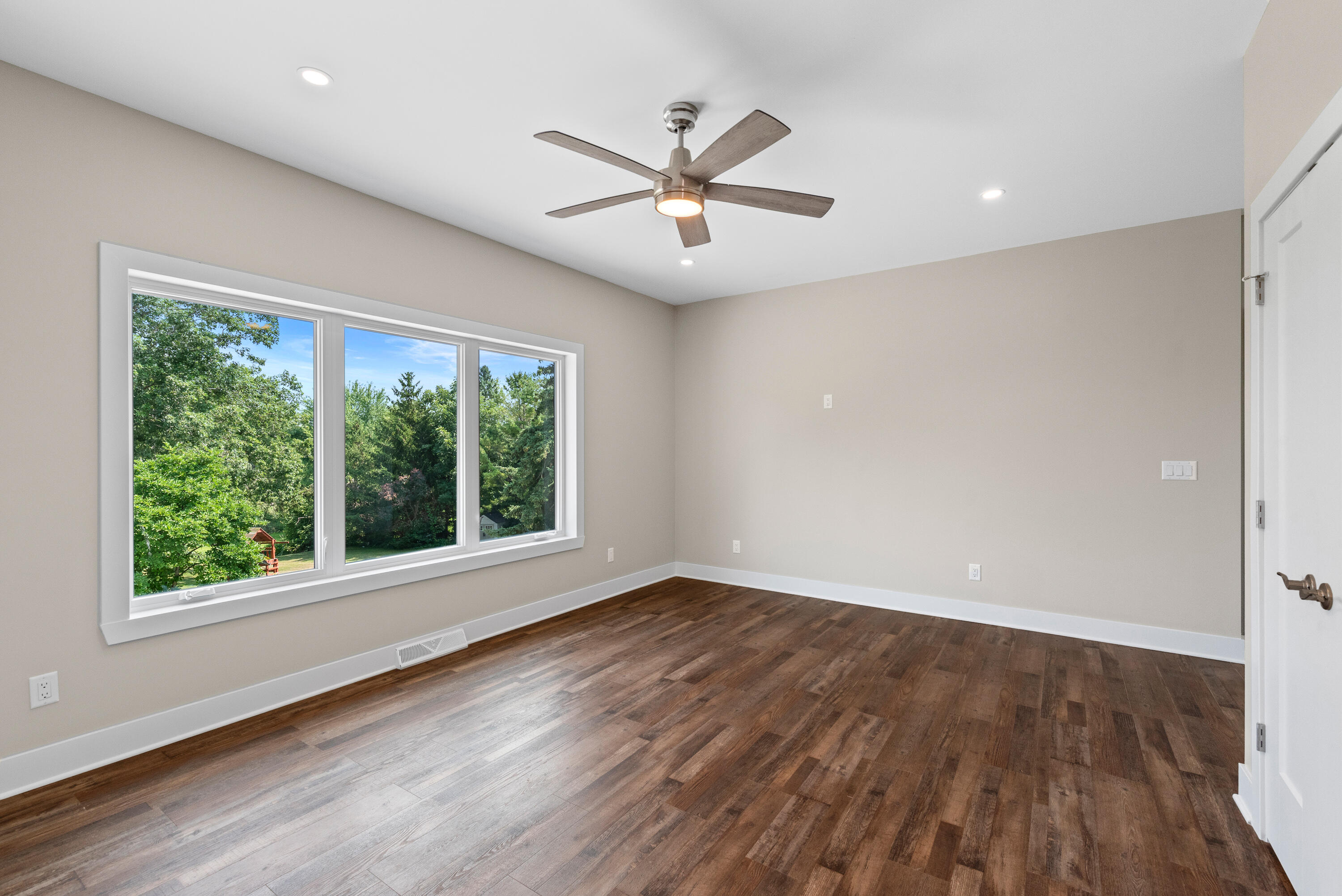 3258 County Rd O Saukville, WI 53080 - Photo 29 of 53 Bedroom 2
