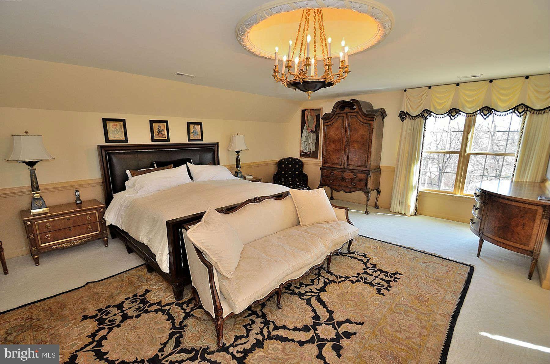 929 Bellview Road McLean, VA 22102 - Photo 14 of 28 Bedroom (Master)