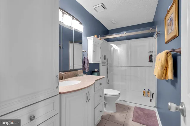 $899,999 | 84 Jennings Road, Manahawkin, NJ 08050