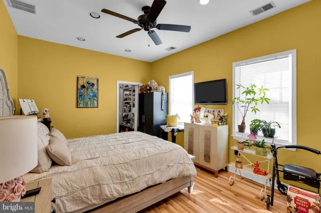 $899,999 | 84 Jennings Road, Manahawkin, NJ 08050