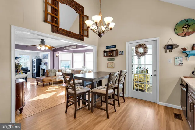 $899,999 | 84 Jennings Road, Manahawkin, NJ 08050