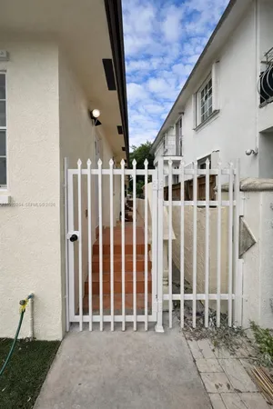$1,550 | 2471 Northwest 18th Terrace, Unit A, Miami, FL 33125