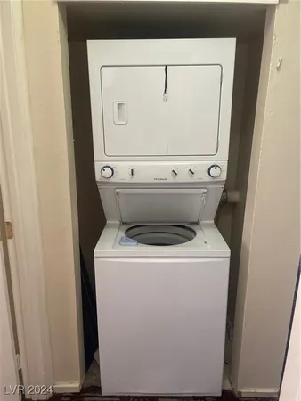 $757,900 | 4664 West Twain Avenue, Las Vegas, NV 89103