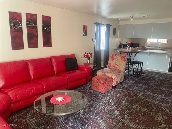 $757,900 | 4664 West Twain Avenue, Las Vegas, NV 89103