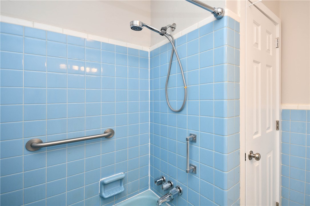 3014 Manchester Circle Anderson, SC 29625 - Photo 21 of 33 Full bathroom